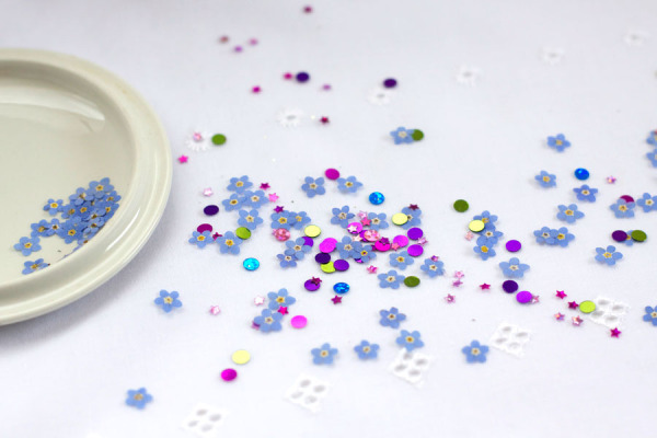 DIY Pressed Flower Confetti - Party and Wedding Idea