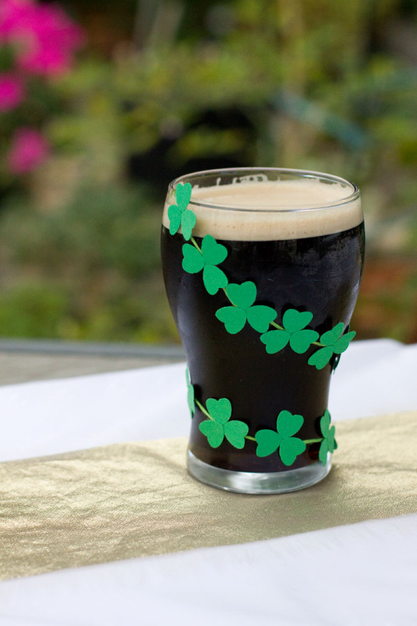 Decorative St Patricks Day Mini Clover Paper Garland for Beer DIY Party